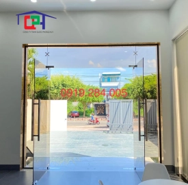Cửa kính cường lực 9