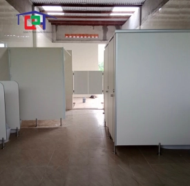 Vách ngăn compact 4