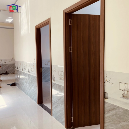 Cửa nhựa Composite 2