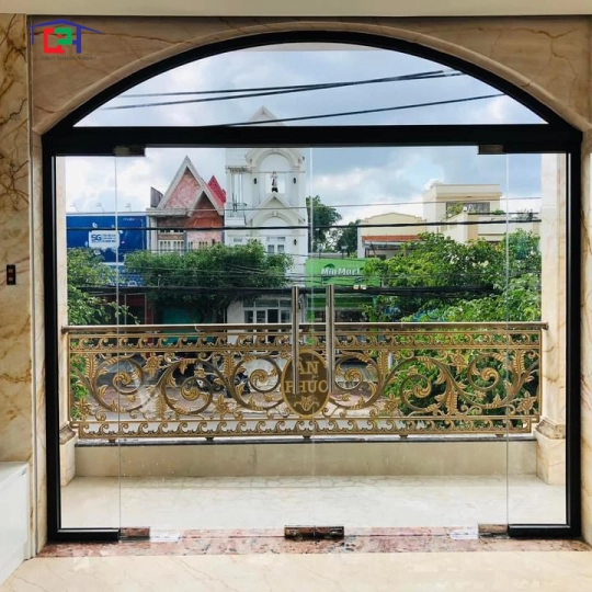 Cửa kính cường lực 3